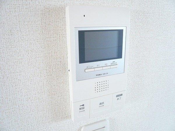 コモダ・ピア・ボンド