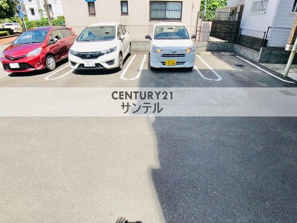 EASTCOURT(駐車場)