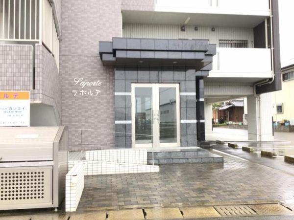 ラポルテ(エントランス)