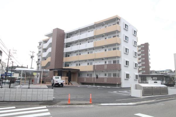 サンメゾン福島(駐車場)