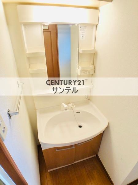 ユーミー新城