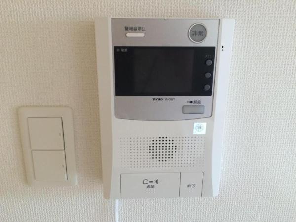 クレスト小松
