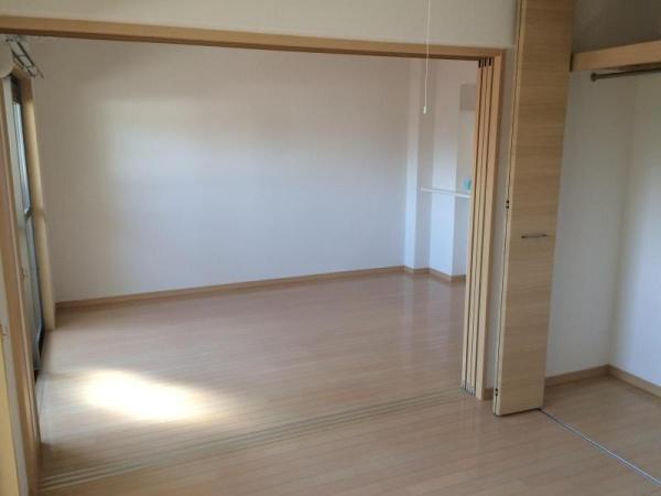 クレスト小松