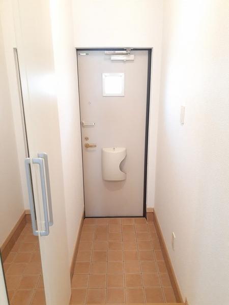 エンブレイス　Ｂ