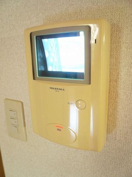 イーズ　６