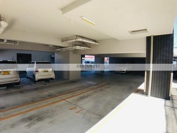 トライベッカ神宮(駐車場)