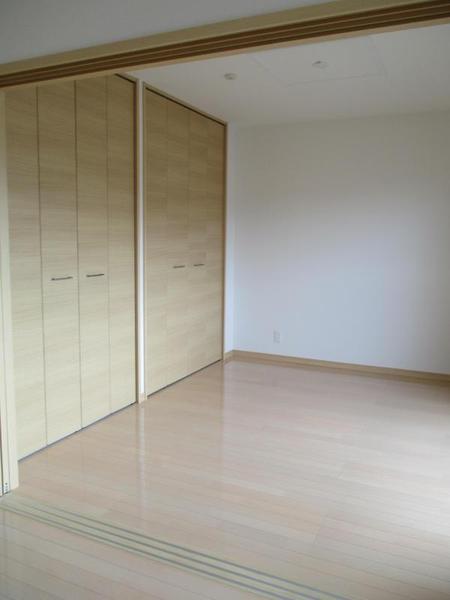 クレスト小松