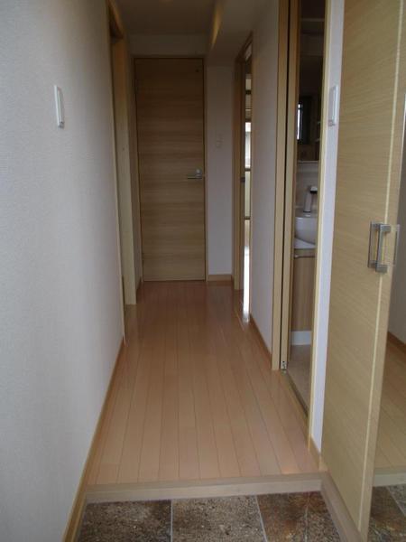 クレスト小松