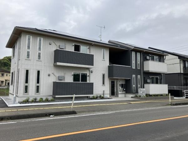 トリシア郡司分