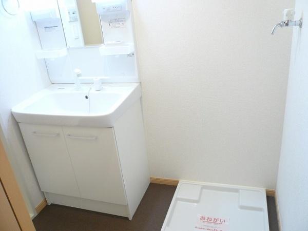宮崎市佐土原町下那珂のアパート