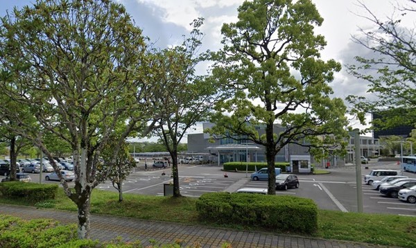maison・glycine(宮崎市立図書館)
