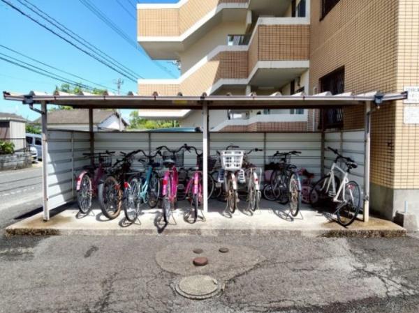 宮崎市恒久４丁目のマンション