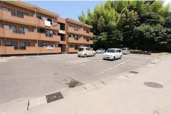宮崎市南方町御供田のマンション