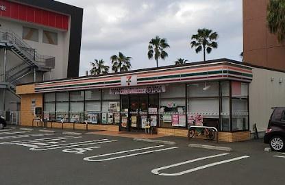 宮崎市吉村町宮ノ前のアパート(セブンイレブン宮崎駅東2丁目店)