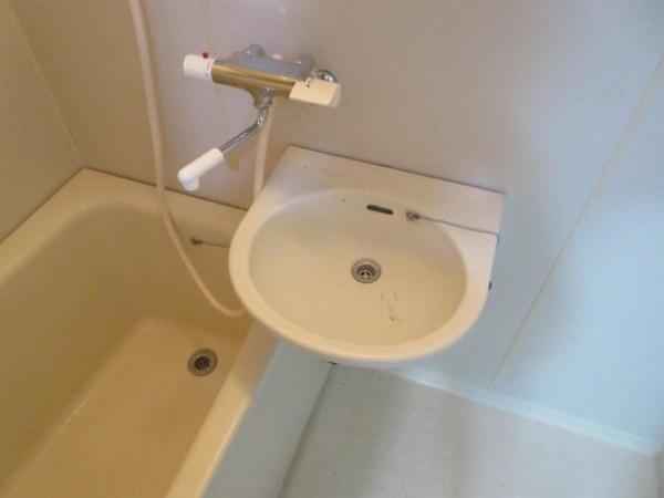 宮崎市吉村町宮ノ前のアパート