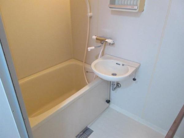 宮崎市吉村町宮ノ前のアパート