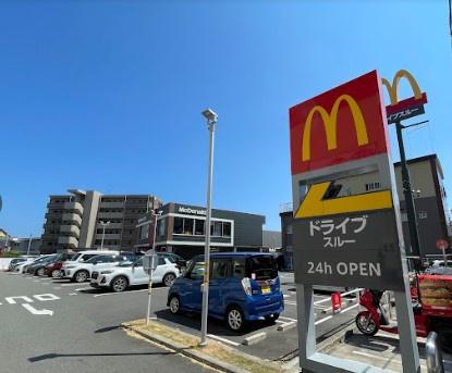 岡田コーポ(マクドナルド江平店)