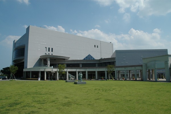 宮崎市花山手西１丁目のアパート(宮崎市民文化ホール)