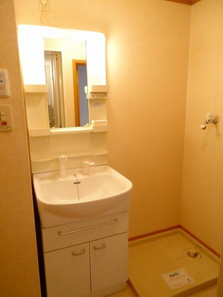 宮崎市花山手西１丁目のアパート