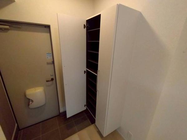 メテオール・ケイ 1(玄関)