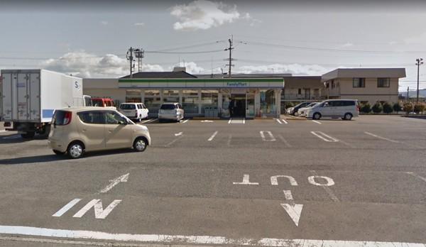 エラン宮崎II番館(ファミリーマート宮崎港前店)