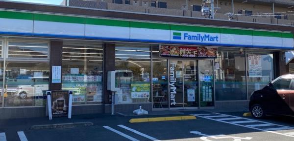 宮崎市吉村町北原のマンション(ファミリーマート宮崎権現通り店)