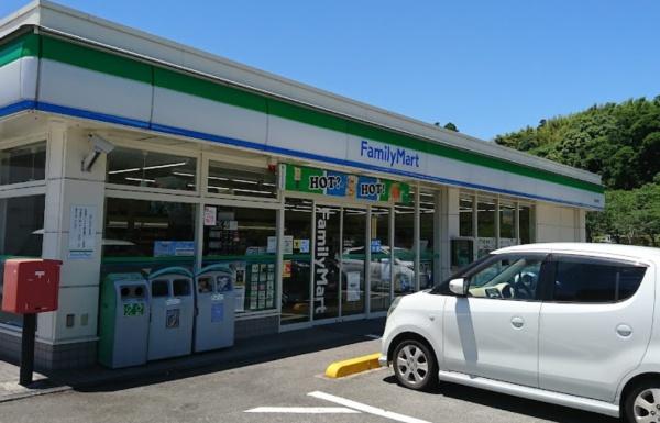 ハウス21(ファミリーマート清武新町店)