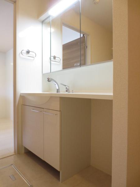 グランシャリオB棟