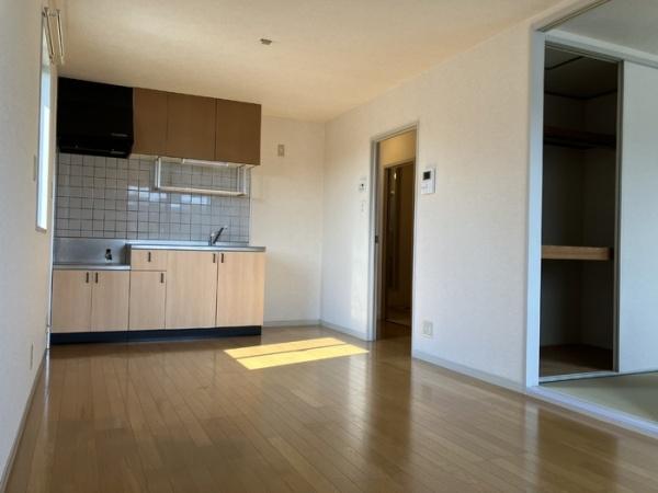 サンライズ吉永E棟