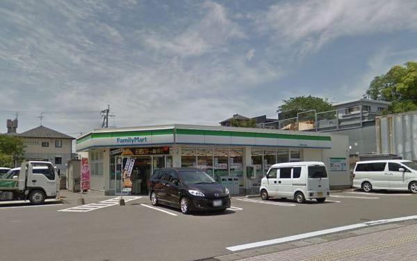 ルーム　ケースリー　C棟(ファミリーマート学園木花台店)