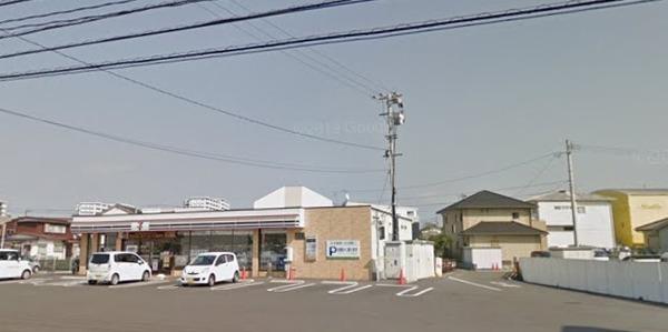 ユニヴェール白山(セブンイレブン宮崎芳士店)