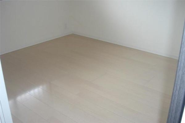 宮崎市船塚１丁目のマンション