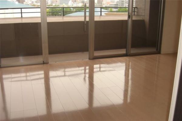 宮崎市船塚１丁目のマンション