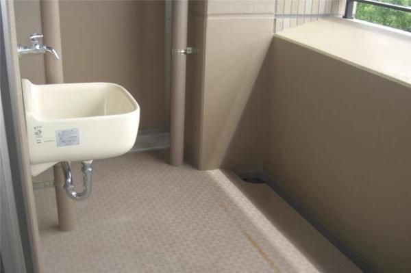 宮崎市船塚１丁目のマンション