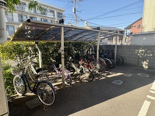 エンブレーマ西池