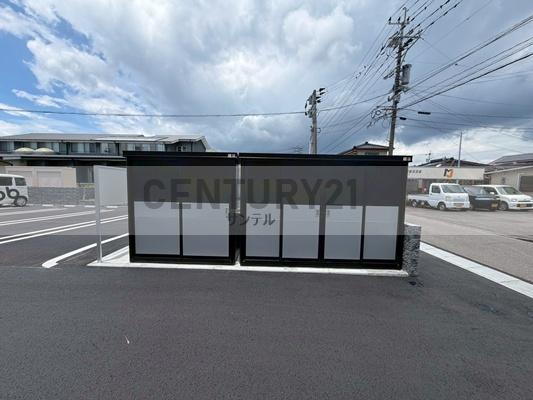 シャルフ飛江田　１