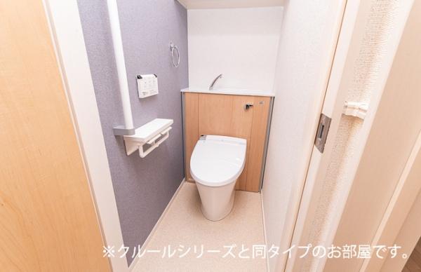 シャルフ飛江田　１