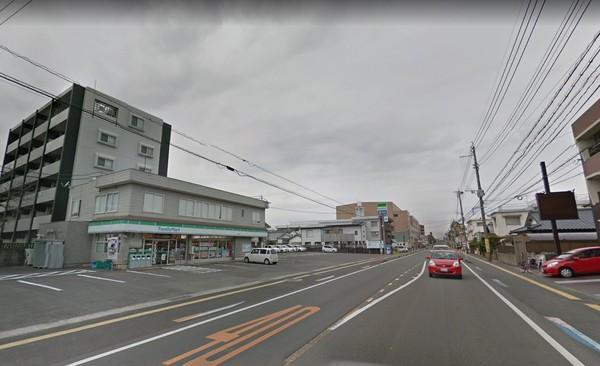 トラッドハウス風(ファミリーマート昭和町店)