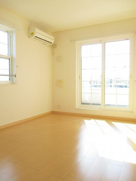 サニーエアポート　２号館