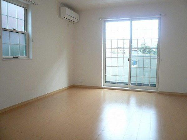 マリナ　デル　レイ