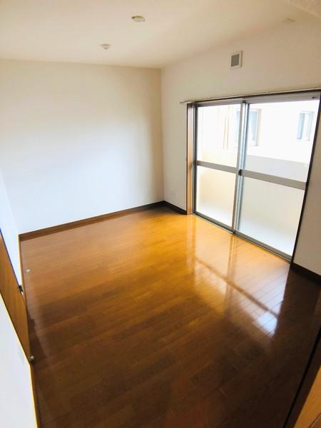 COLLINE（コリーヌ）