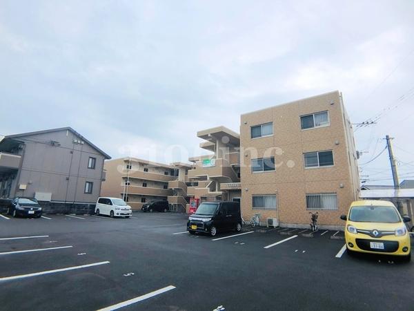 COLLINE（コリーヌ）