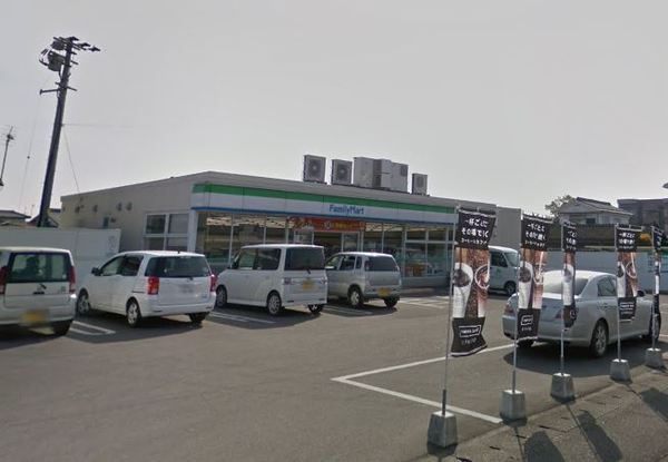 ハナミズキ　ガーデン　Ａ棟(ファミリーマート島之内店)