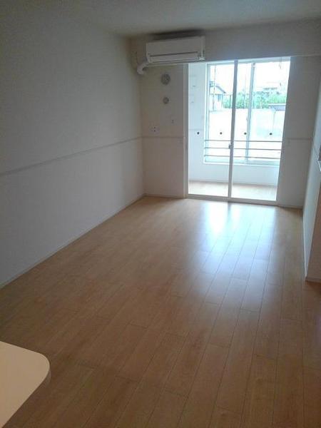 ラ　フェリーチェ　１