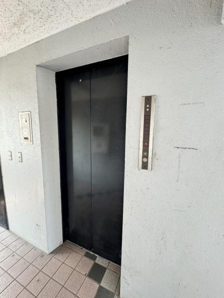 ロワイヤルヒルズ壱番館