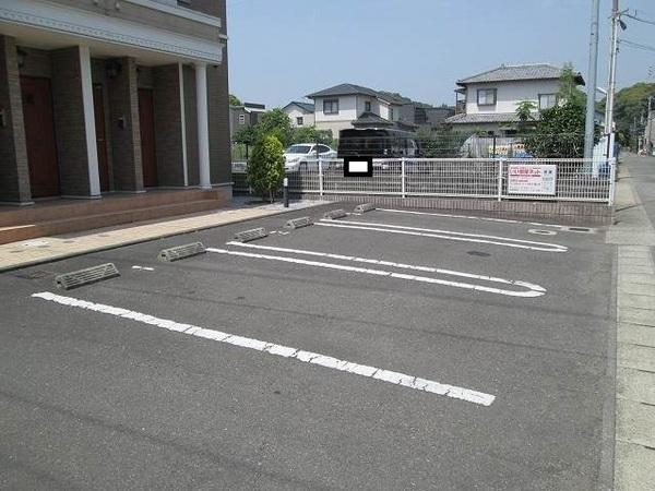 エンブレイス　Ｂ