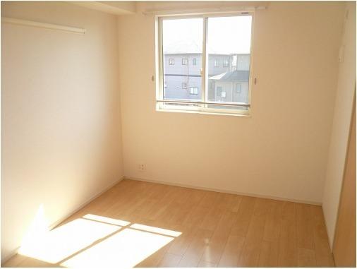 ヴィラ・ルピナス３