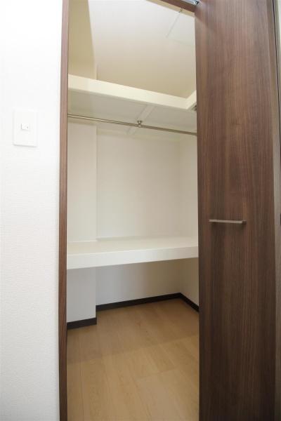 ファヴィオ博物館前