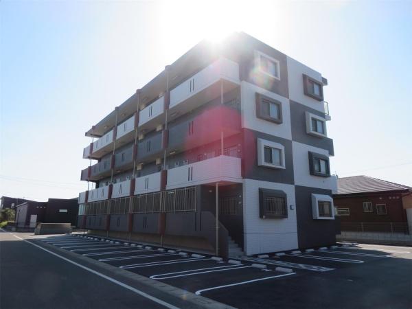 Nuoveconnessioni(駐車場)