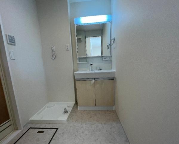 シャイニングヒル